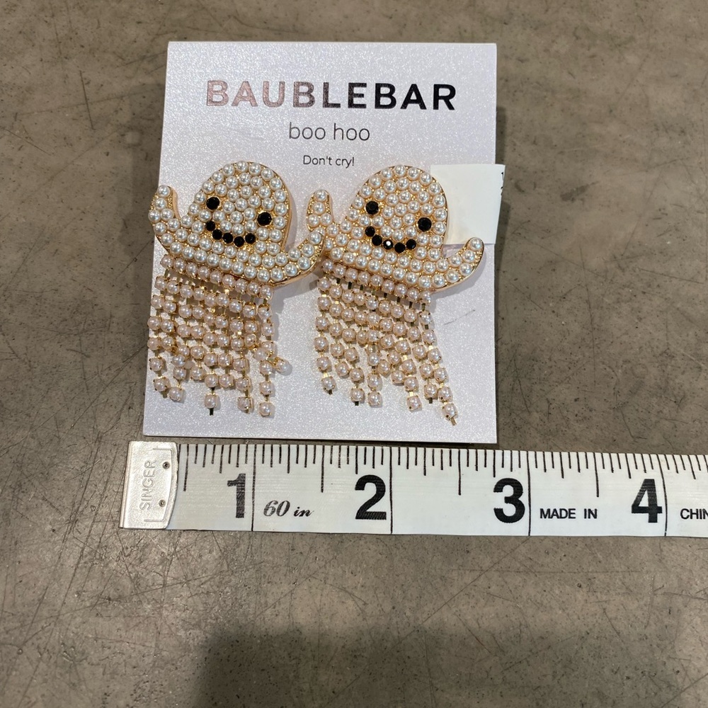 BAUBLE BAR earrings- SO CUTE! Little ghosts made from "pearls" & they move!!👻 - Picture 2 of 4